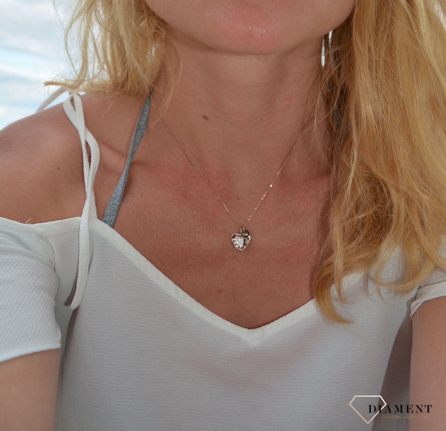 Celebrytka srebrna naszyjnik 'Serce z kłódką' Dall'Acqua ✓ Celebrytka w kształcie gwiazdki ozdobione czarnymi cyrkoniami, dodatkowym elementem są dwie czarne cyrkonie 11.jpg